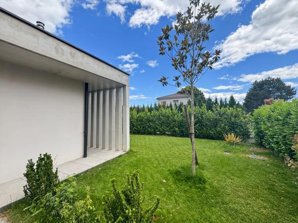Maison d'architecte T6 d'exception à vendre au centre de DIVONNE LES BAINS