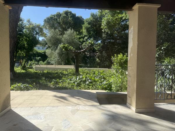 Villevieille (30250) Villevieille - Maison 397 M² avec jardin piscinable de 280 M²- 9 Chambres dont 1 appartement privatif de 117 M