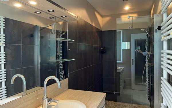 Maison à vendre    6 pièces • 170,57 m2 Nice