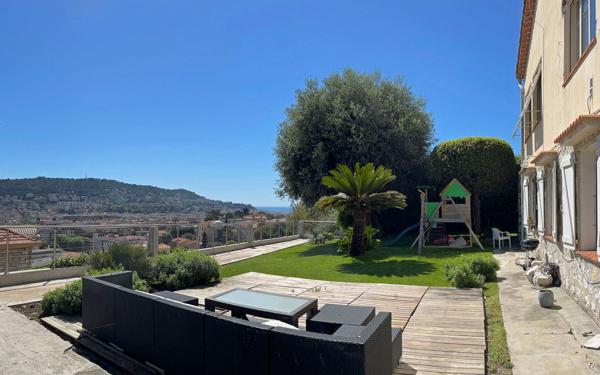 Maison à vendre    6 pièces • 170,57 m2 Nice