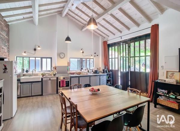 Maison à vendre 8 pièces 224 m² Robion