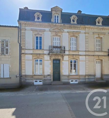 Maison à vendre  5 pièces - 187,20 m 2   LUCON  - 85