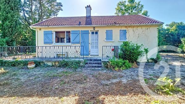 Maison à vendre  5 pièces - 187,20 m 2   LUCON  - 85
