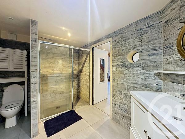 Maison à vendre  5 pièces - 187,20 m 2   LUCON  - 85