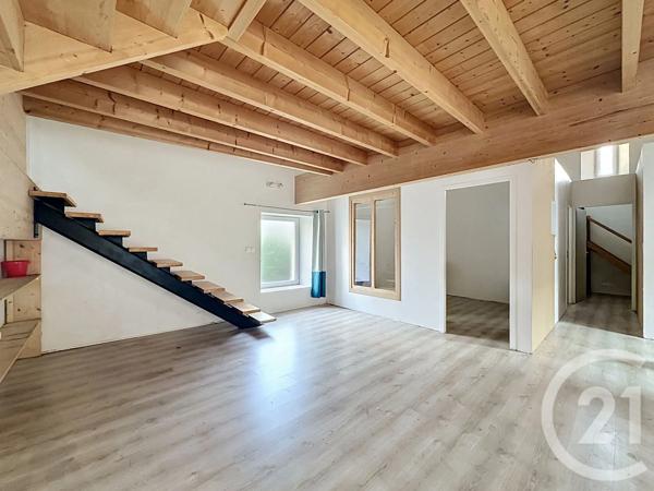 Maison à vendre  5 pièces - 187,20 m 2   LUCON  - 85