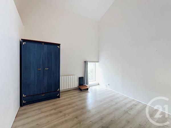 Maison à vendre  5 pièces - 187,20 m 2   LUCON  - 85