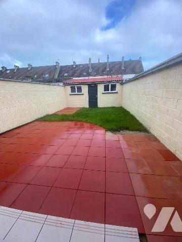 CALAIS CAILLOUX MAISON DE VILLE 4 CHAMBRES JARDIN