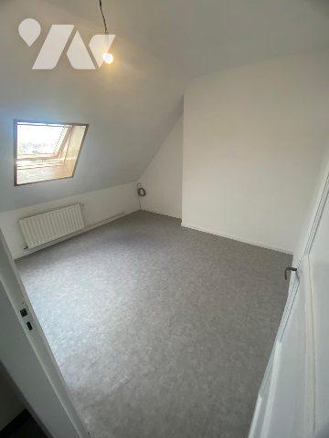 CALAIS CAILLOUX MAISON DE VILLE 4 CHAMBRES JARDIN