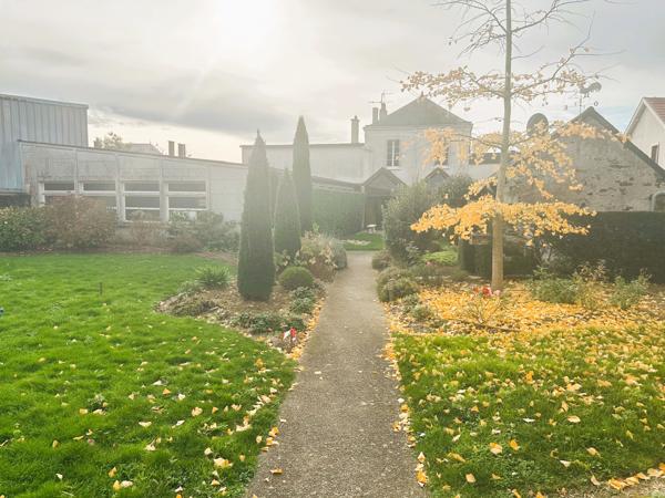 Grande maison familiale 236 M² 6 chambres avec annexe 210 M²