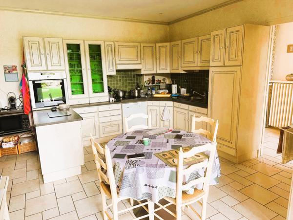 Grande maison familiale 236 M² 6 chambres avec annexe 210 M²