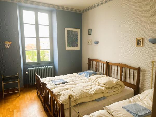 Grande maison familiale 236 M² 6 chambres avec annexe 210 M²