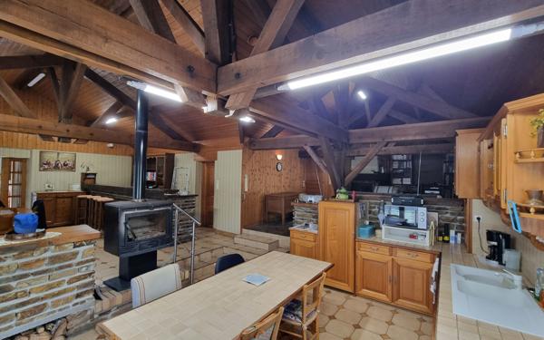 Maison à vendre    6 pièces •  Genouillac