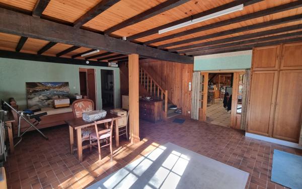 Maison à vendre    6 pièces •  Genouillac