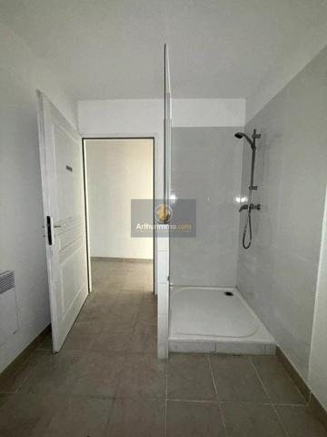 Vente Immeuble 12 pièces 302 m2 à Mondragon