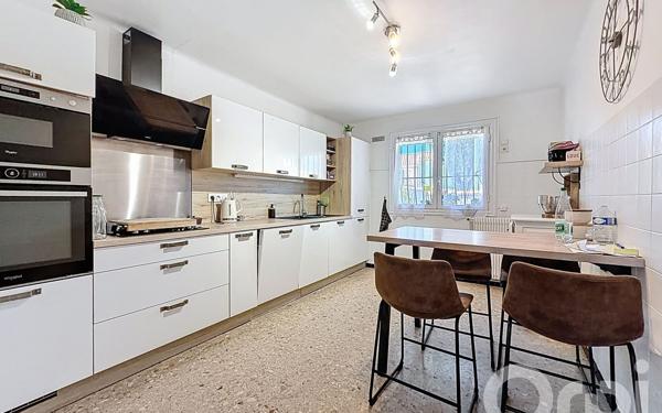 Maison à vendre    5 pièces •  Bompas
