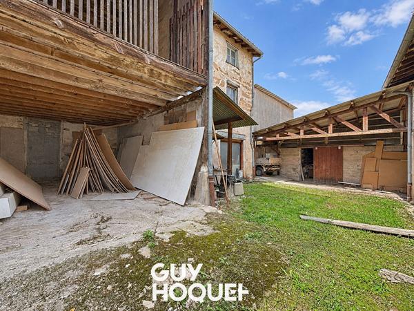 Ensemble immobilier de 2 bâtiments de 170m2 environ, à rénover - 71570 ROMANECHE THORINS