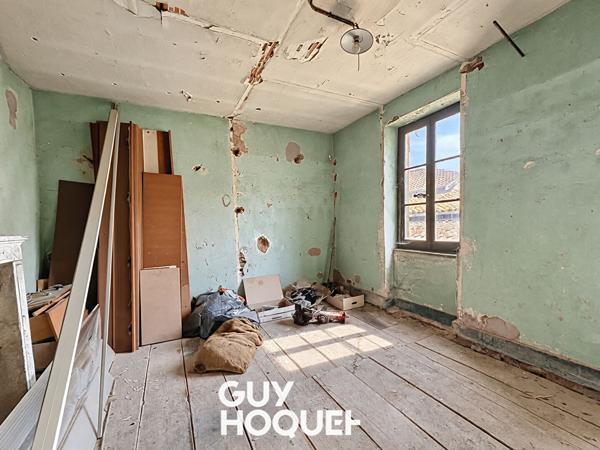 Ensemble immobilier de 2 bâtiments de 170m2 environ, à rénover - 71570 ROMANECHE THORINS
