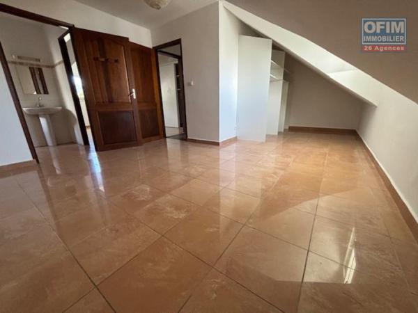 À louer – T4 Duplex – Résidence Pluie d’Or