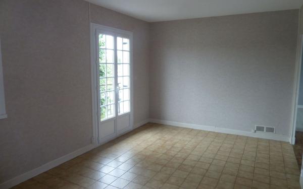 Maison à vendre    3 pièces •  Lye