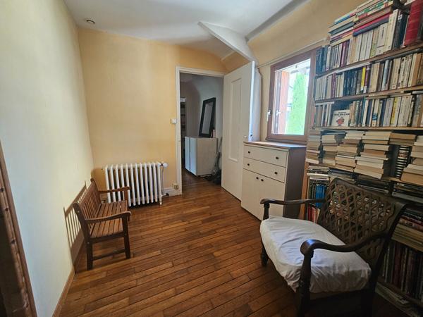 Maison de caractère avec jardin et stationnement 133 m2. Quartier Paul Bert à Tours