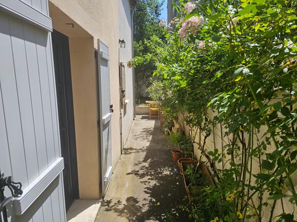 Maison de caractère avec jardin et stationnement 133 m2. Quartier Paul Bert à Tours