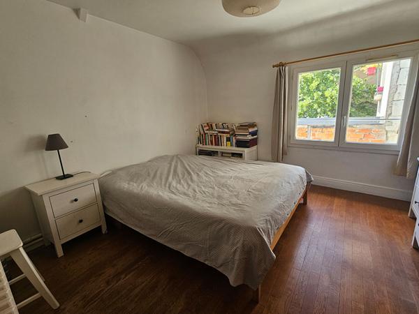 Maison de caractère avec jardin et stationnement 133 m2. Quartier Paul Bert à Tours