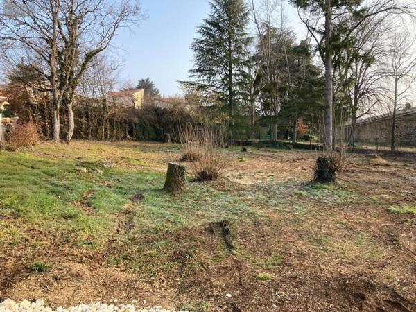 Terrain à Batir à vendre à Meximieux dans l'Ain (01800), ref : 01067-883