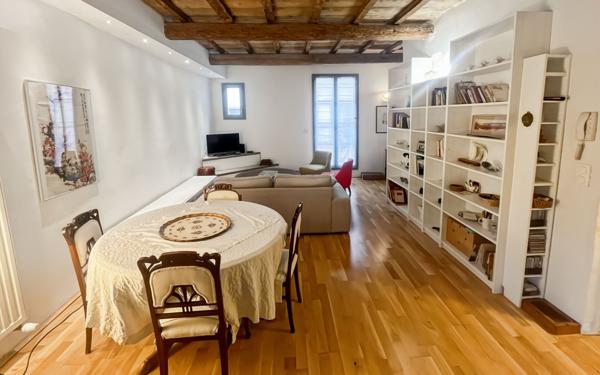 Maison à vendre    6 pièces •  Uzès