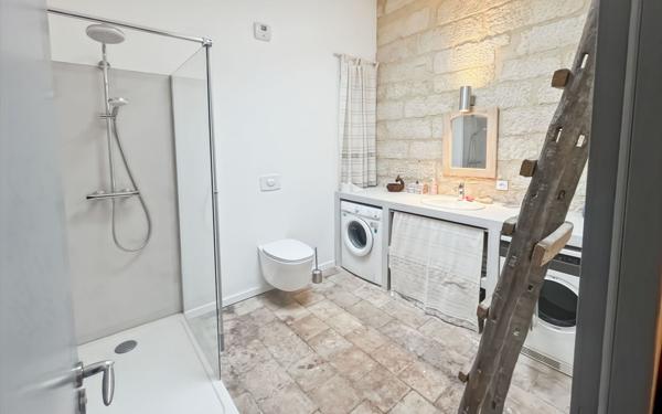 Maison à vendre    6 pièces •  Uzès