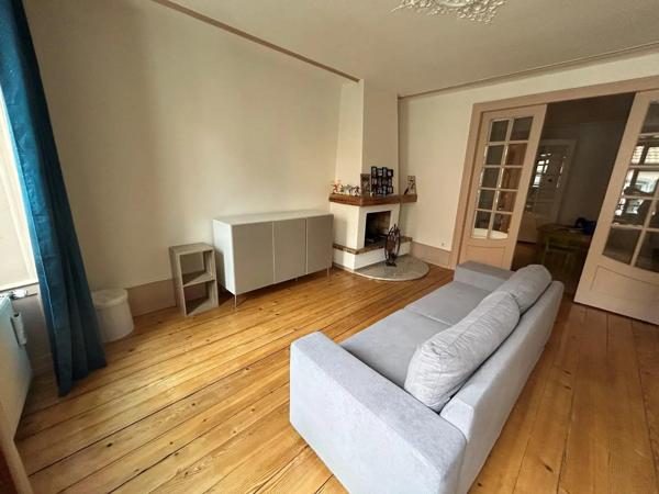 Appartement à louer 2 pièces 76.61m²
