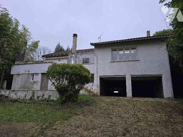 NOE (89320) Maison à rénover 5pièces / 4 chambres