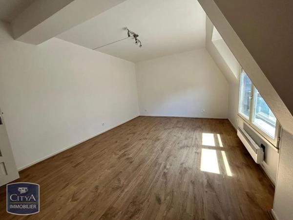 Appartement à louer 2 pièces 46.8m² Brive-la-Gaillarde (19100)