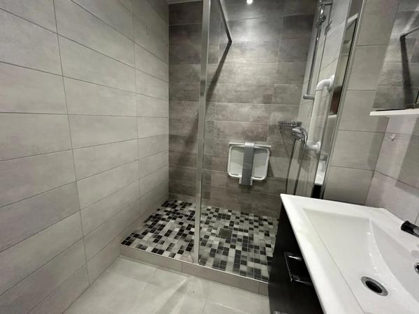 Appartement à louer 5 pièces 94.95m² Montbéliard (25200)