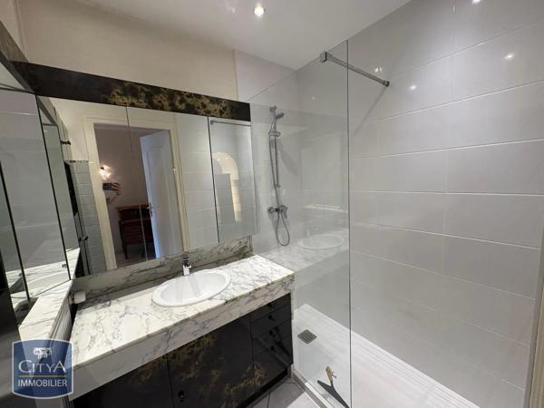 Appartement à louer 2 pièces 62.63m² Grenoble (38100)