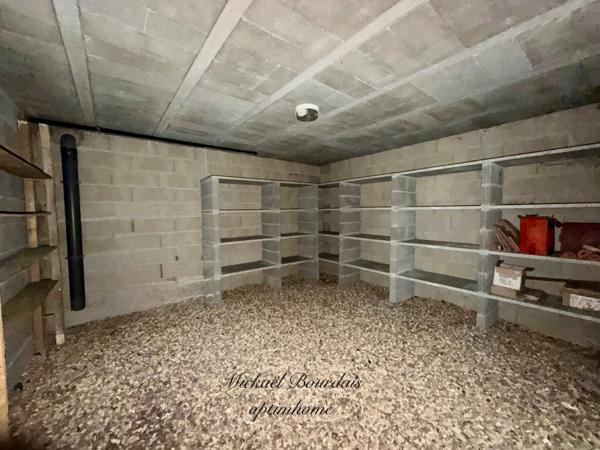 Maison sur sous-sol – 2 chambres – Environnement calme – 1000 m2 de Terrain clos