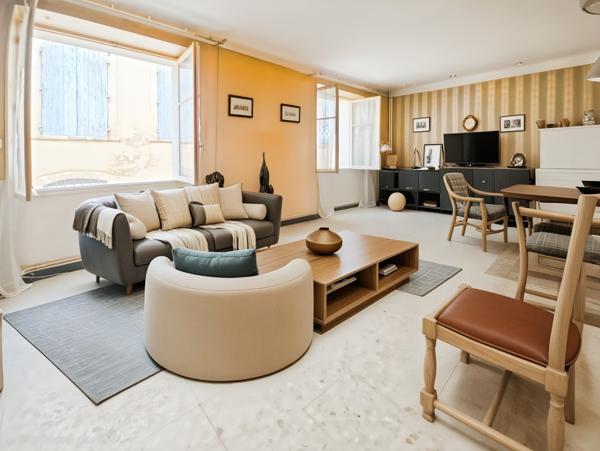 Tarascon (13150) Maison de ville à Tarascon à gros potentiel