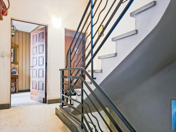 Tarascon (13150) Maison de ville à Tarascon à gros potentiel