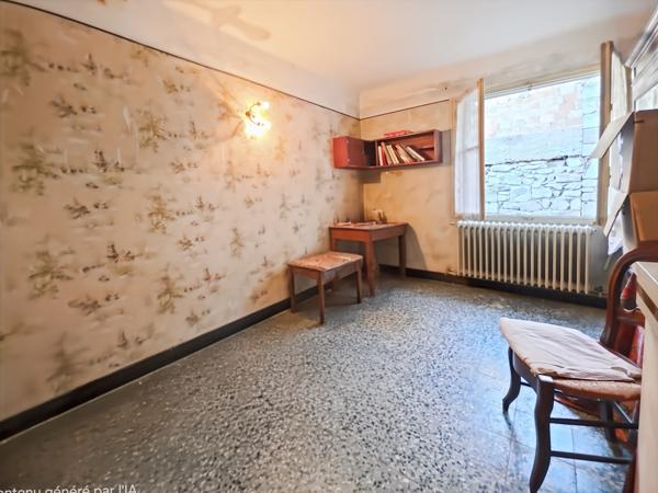 Tarascon (13150) Maison de ville à Tarascon à gros potentiel