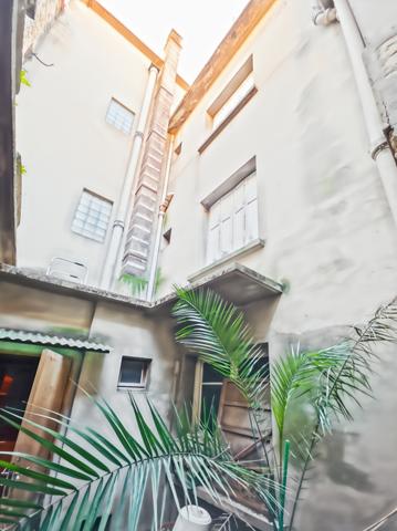 Tarascon (13150) Maison de ville à Tarascon à gros potentiel