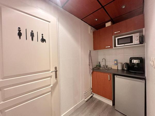 Toulouse – Boulevard d’Atlanta – Bureaux lumineux avec terrasses et 4 stationnements privatifs