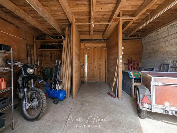 PROPRIÉTÉ D’EXCEPTION – PRÈS DE 300 m² – 2,7 HECTARES – INSTALLATIONS EQUESTRES - LOGEMENTS INDEPENDANTS