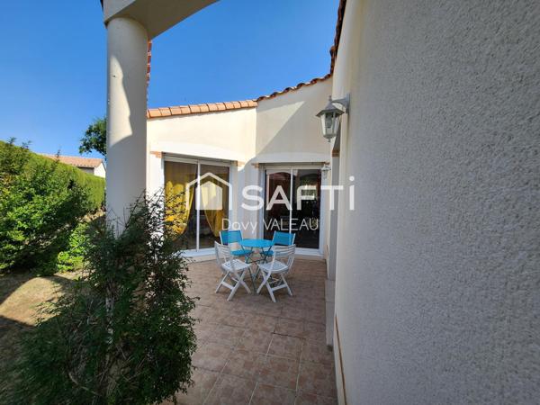 Maison de 188m² sur 980M² de terrain à CHANTONNAY au calme.