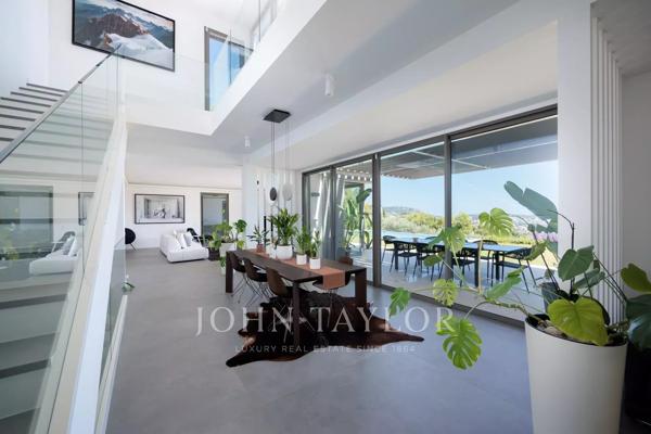 NICE GAIRAUT – VILLA MODERNE – VUE MER PANORAMIQUE – PISCINE