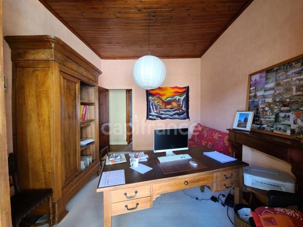 Maison de ville 5 pièces, 3 chambres MATHA (17)