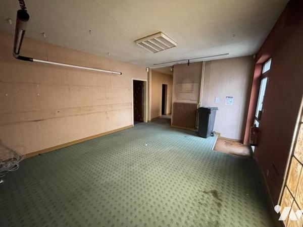 Local commercial à rénover