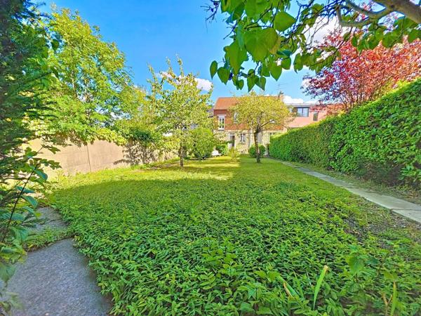 MAISON 4-5 CHAMBRES JARDIN 5MN A PIED DU METRO