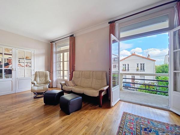 MAISON 4-5 CHAMBRES JARDIN 5MN A PIED DU METRO