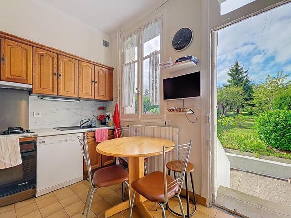 MAISON 4-5 CHAMBRES JARDIN 5MN A PIED DU METRO