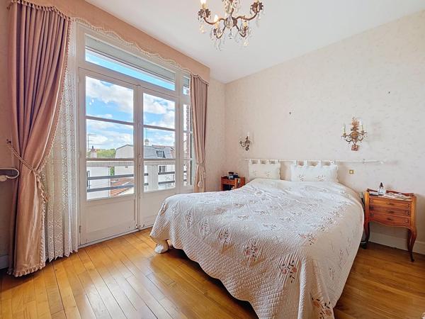 MAISON 4-5 CHAMBRES JARDIN 5MN A PIED DU METRO