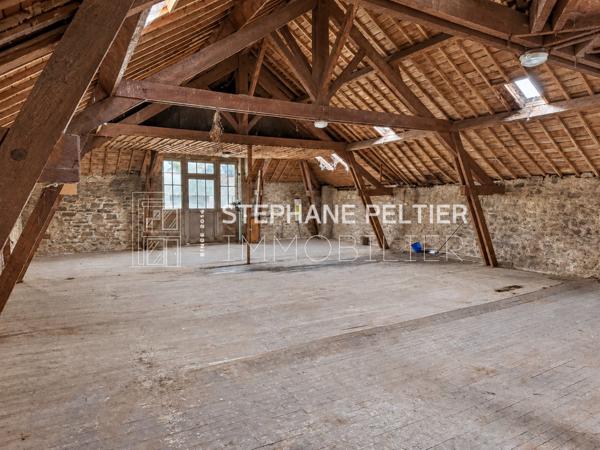 Entrepot / Bureau à Rehabiliter
